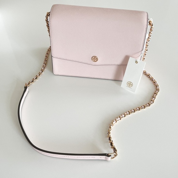 Tory Burch Handbags - NWT Tory Burch Robinson Convertible Shoulder Bag